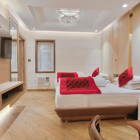 Empire Suites, Új-Delhi Kültér fotó