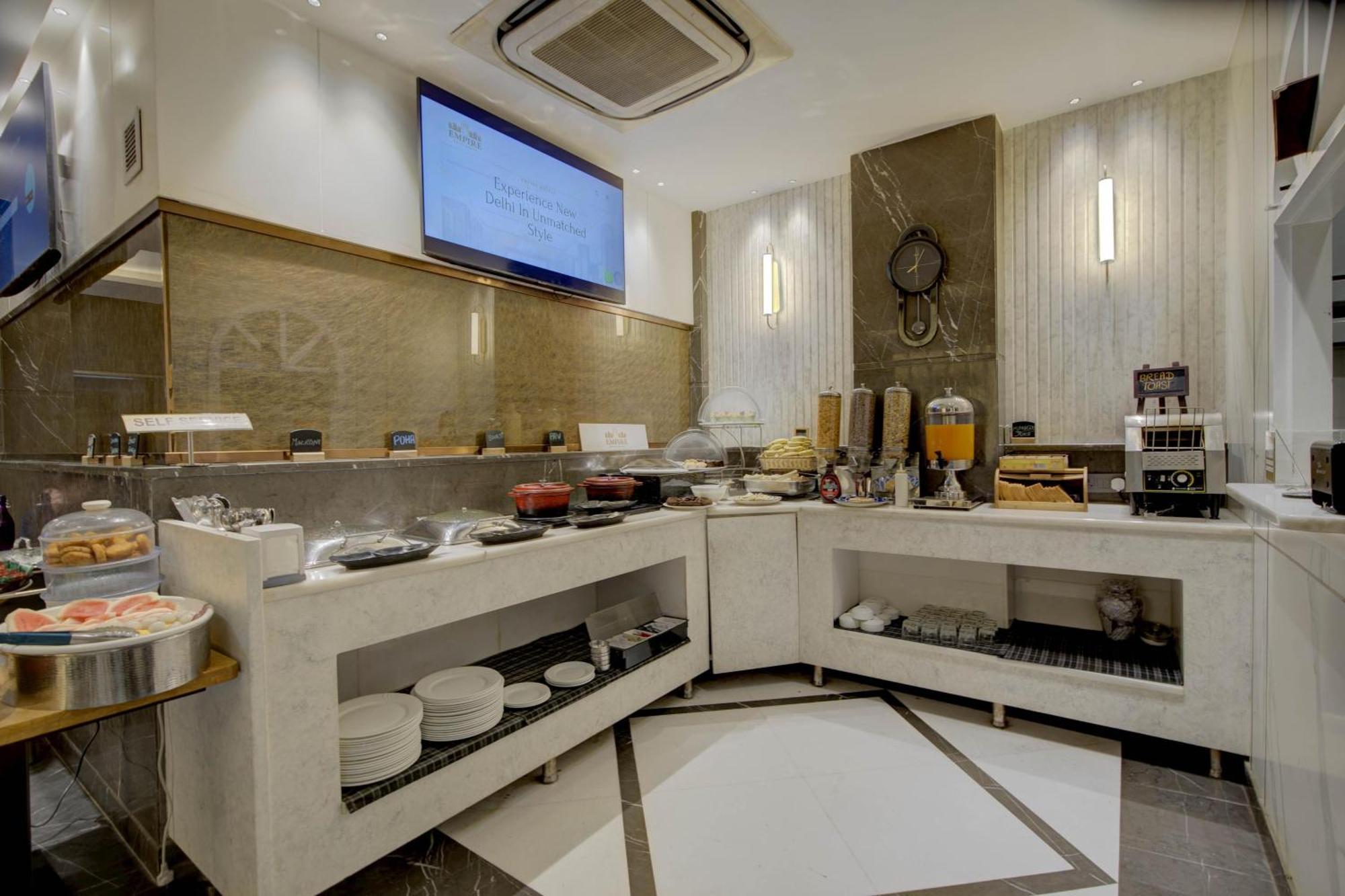 Empire Suites, Új-Delhi Kültér fotó
