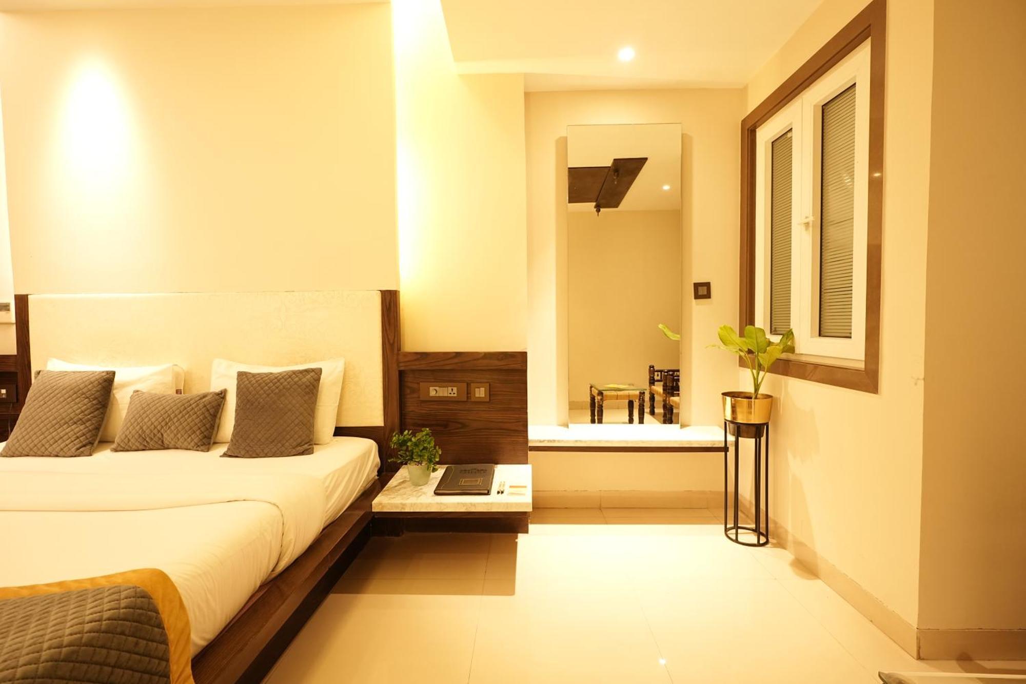 Empire Suites, Új-Delhi Kültér fotó