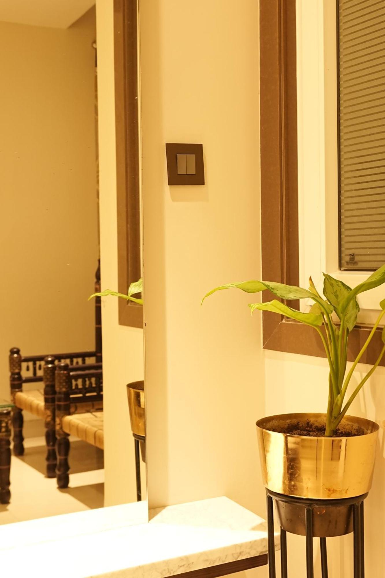 Empire Suites, Új-Delhi Kültér fotó