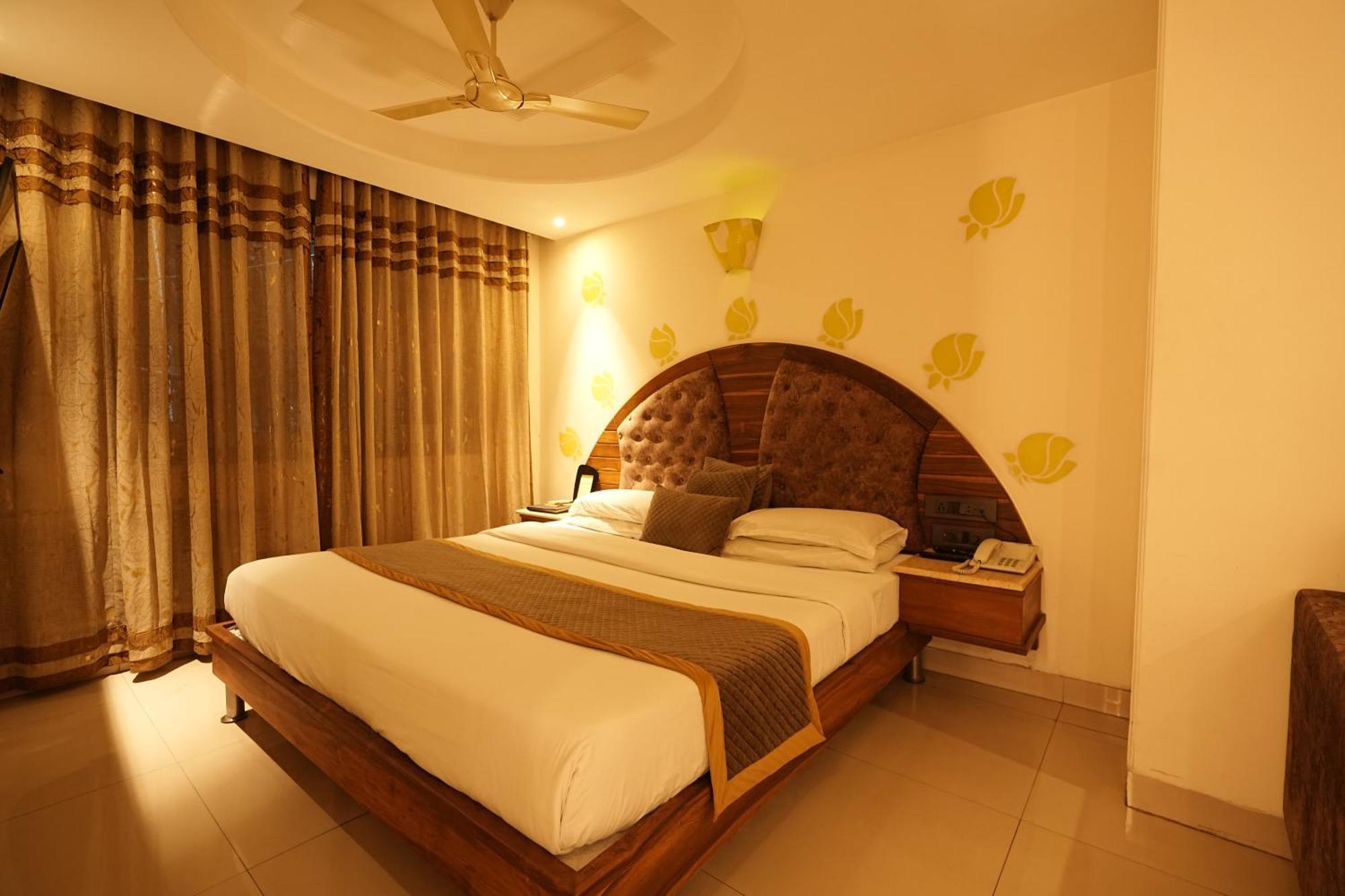 Empire Suites, Új-Delhi Kültér fotó