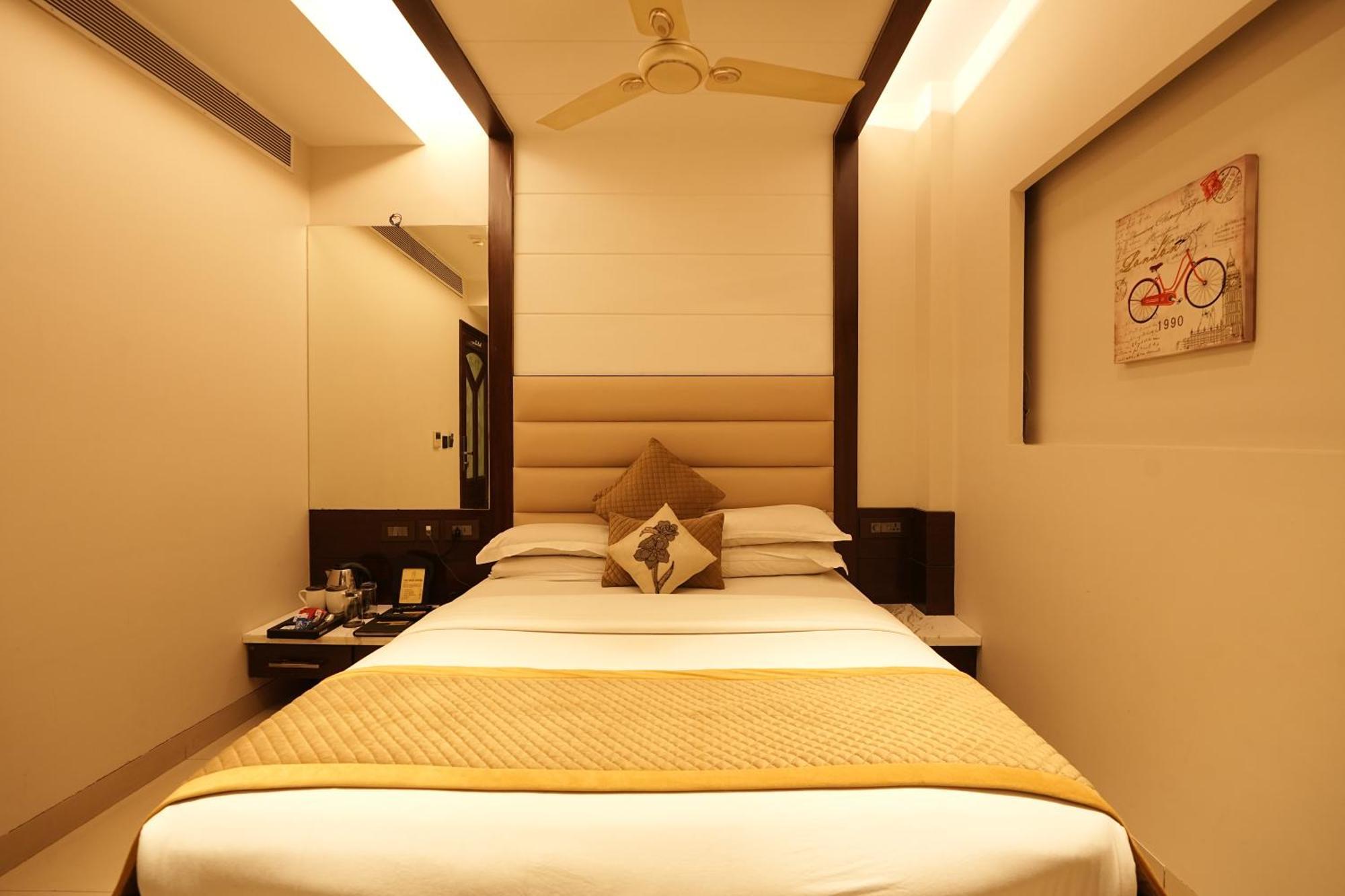 Empire Suites, Új-Delhi Kültér fotó