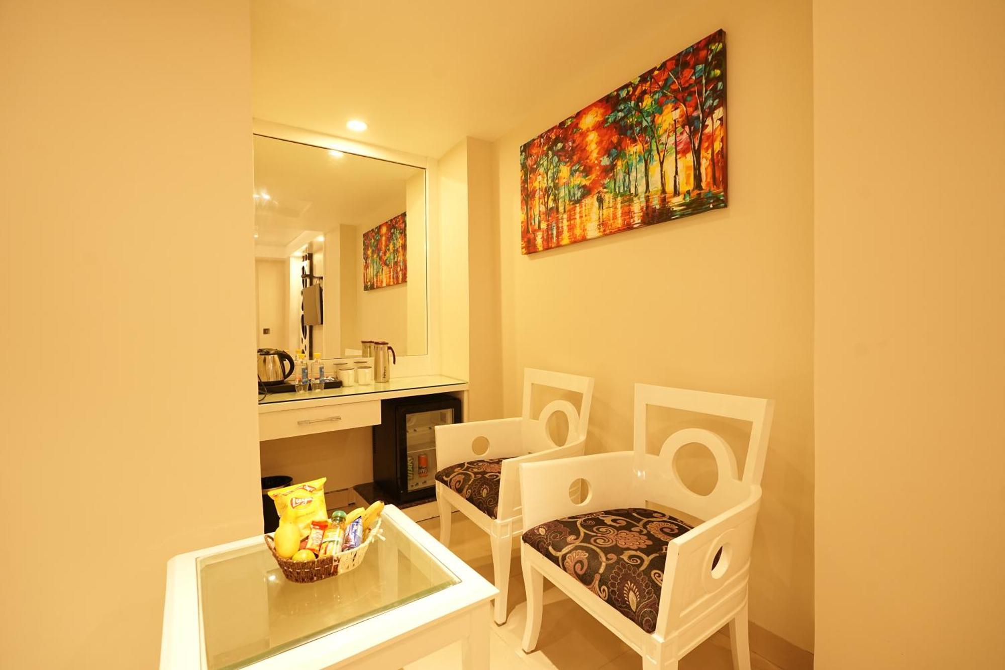 Empire Suites, Új-Delhi Kültér fotó