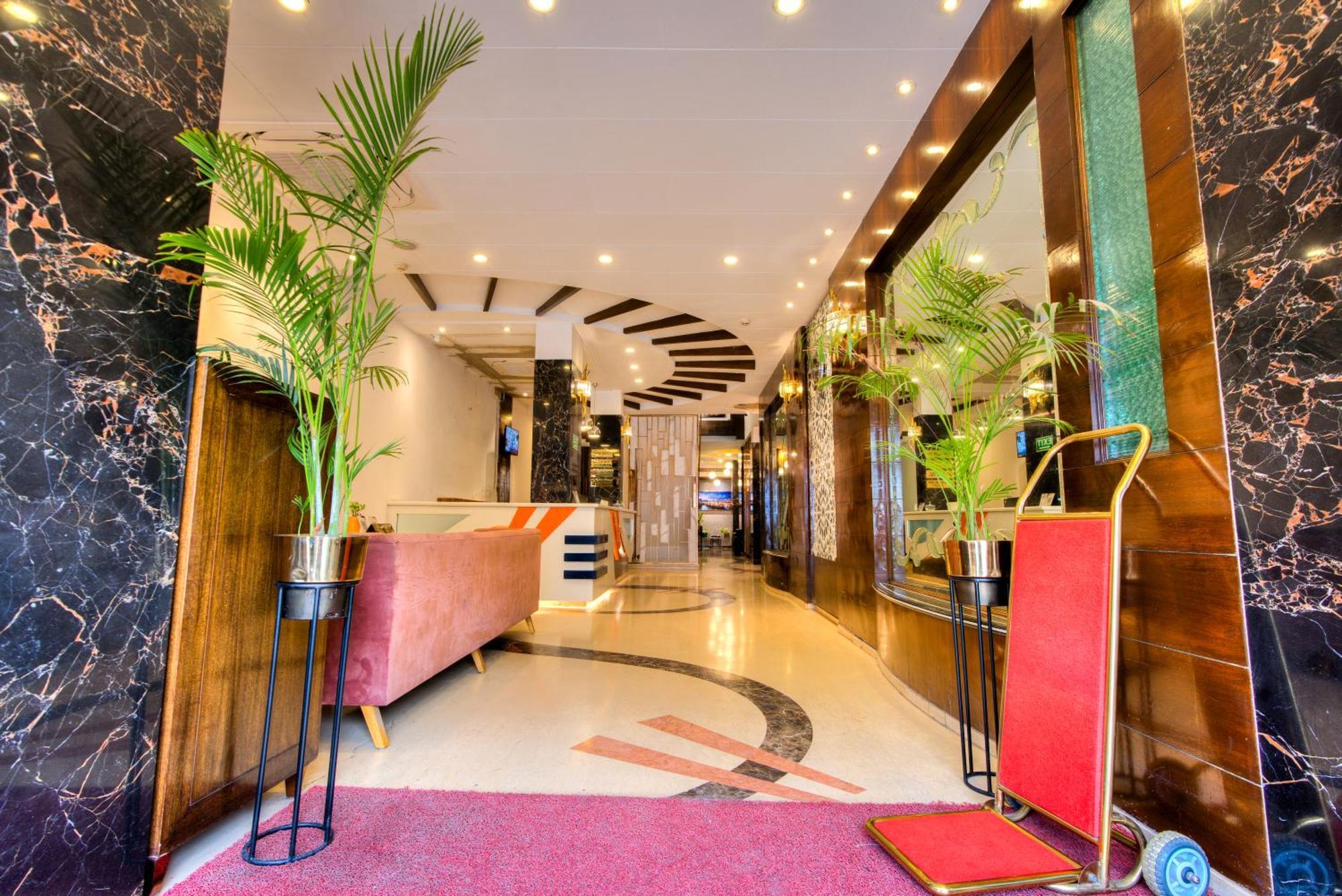 Empire Suites, Új-Delhi Kültér fotó