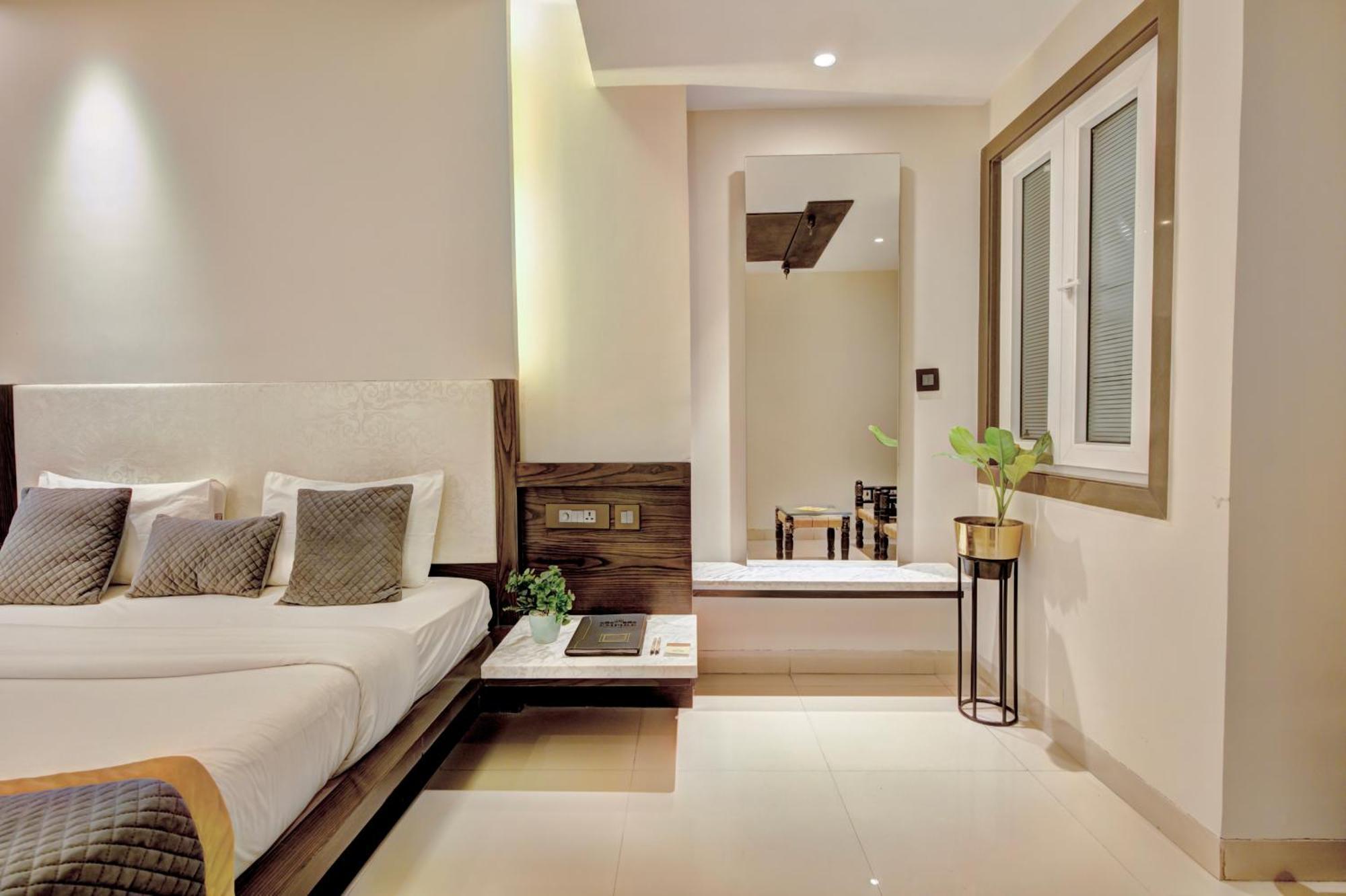 Empire Suites, Új-Delhi Kültér fotó