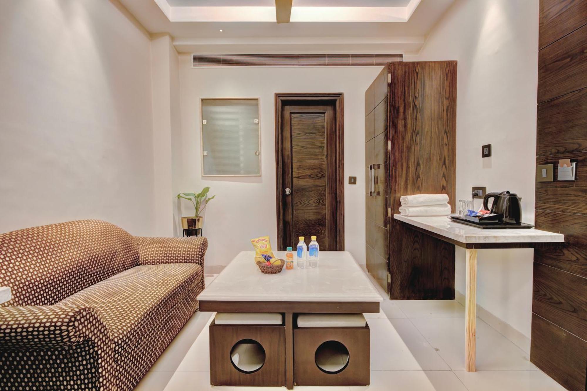 Empire Suites, Új-Delhi Kültér fotó